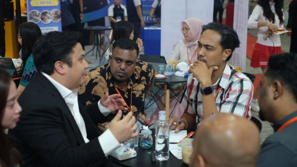 BOOTH-INTERACTION-DSCF9719