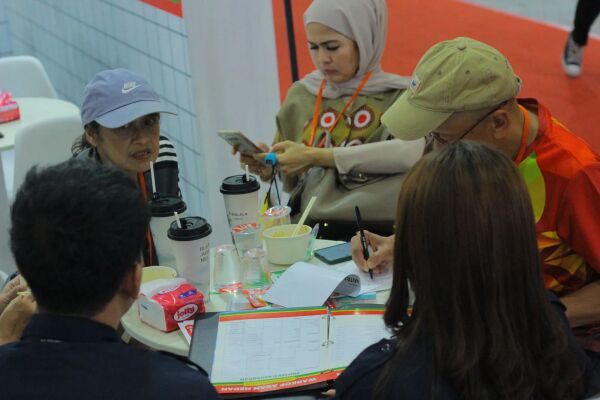 BOOTH-INTERACTION-IMG_5151