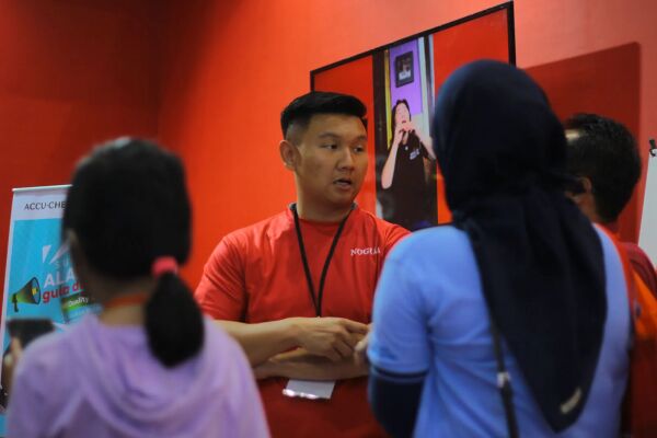 BOOTH-INTERACTION-IMG_5369