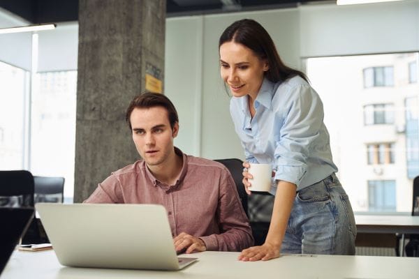 Cara Tingkatkan Kinerja Karyawan Lengkap dengan Indikator