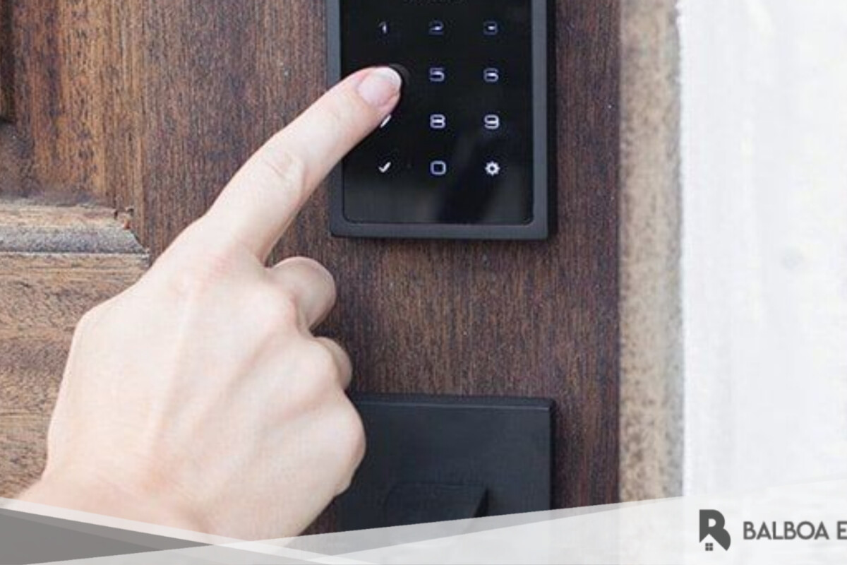 Kelebihan dan Kekurangan Smart Door Lock untuk Rumah