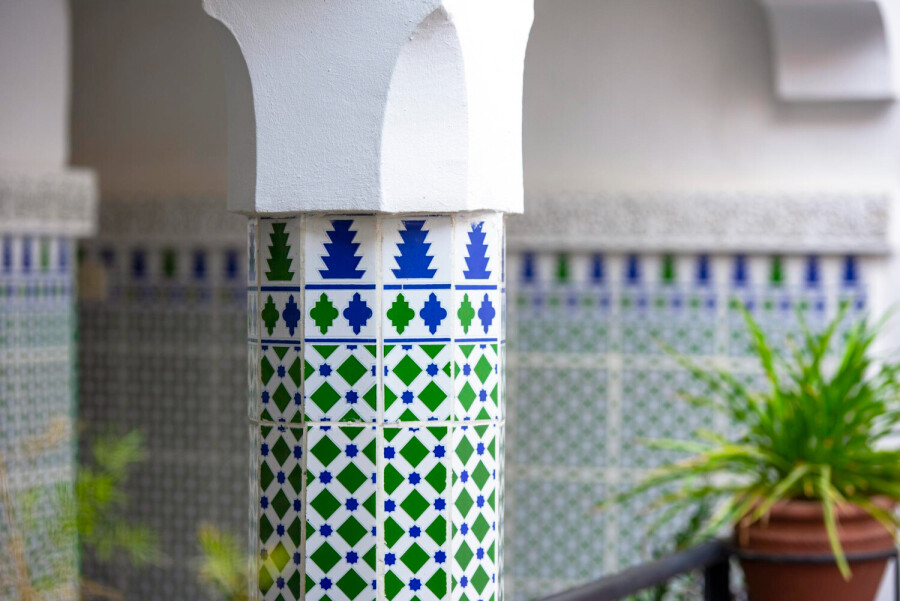 10 Terrace Pillar Tile Colors to Make Your Home Stand Out